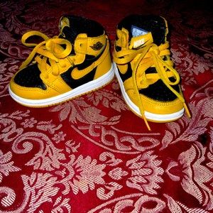 Infant Nike shoes